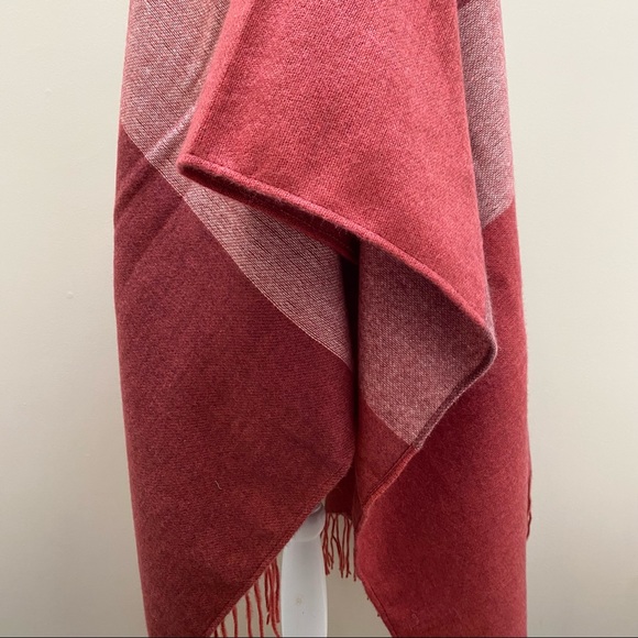 Woolrich one size red blanket scarf poncho shawl cape - Picture 7 of 11